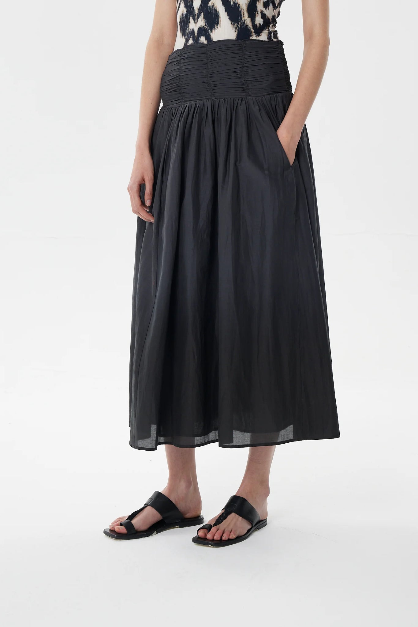 Corrientes Kristel Midi Skirt in Charcoal