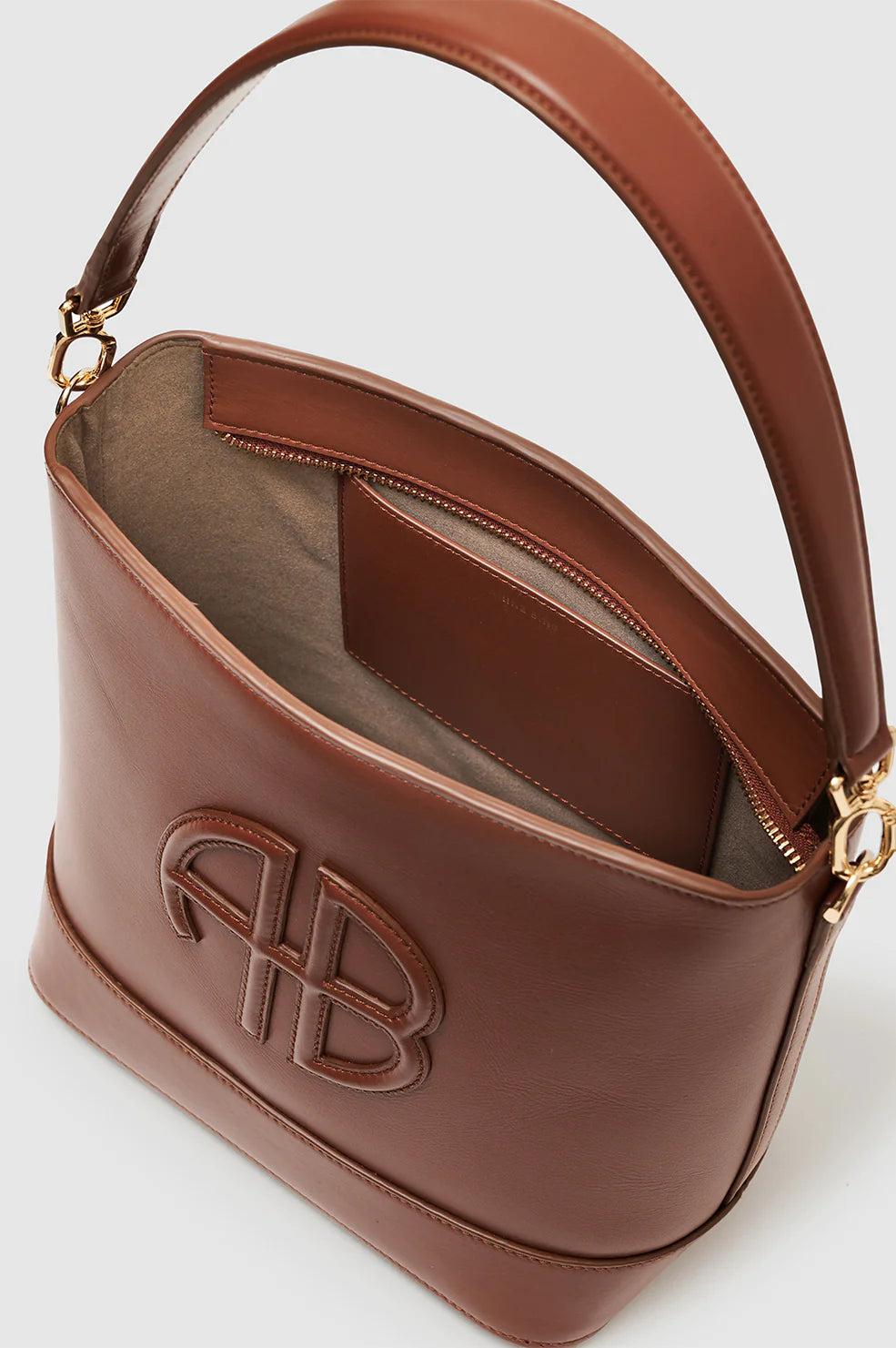 Lili Bucket Bag in Cognac