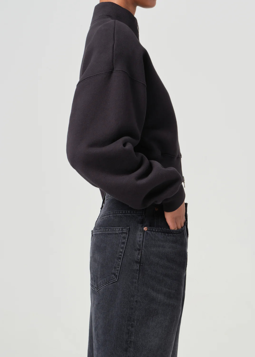 Asta Zip Sweatshirt in Washed Black