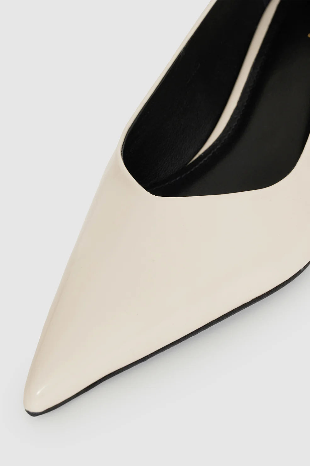 Hilda Pumps in High-Shine Bone