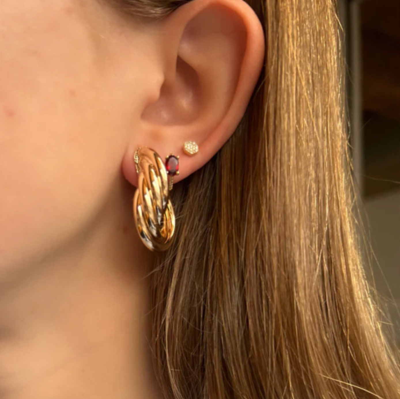 Twist Earrings in Gold