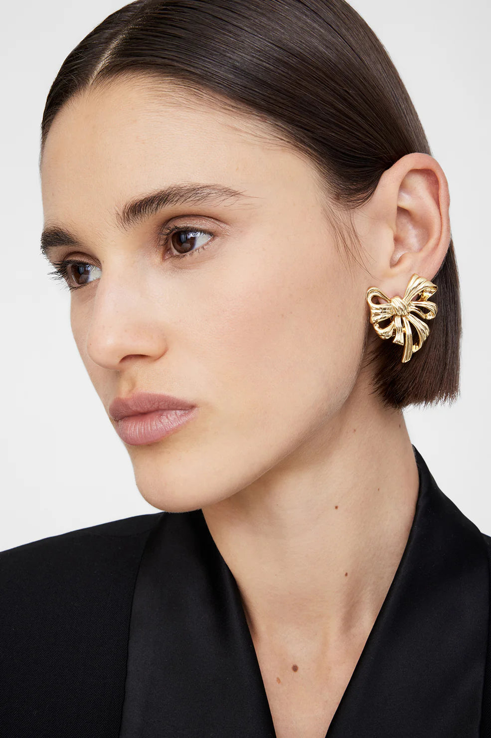 Bow Earrings in Gold