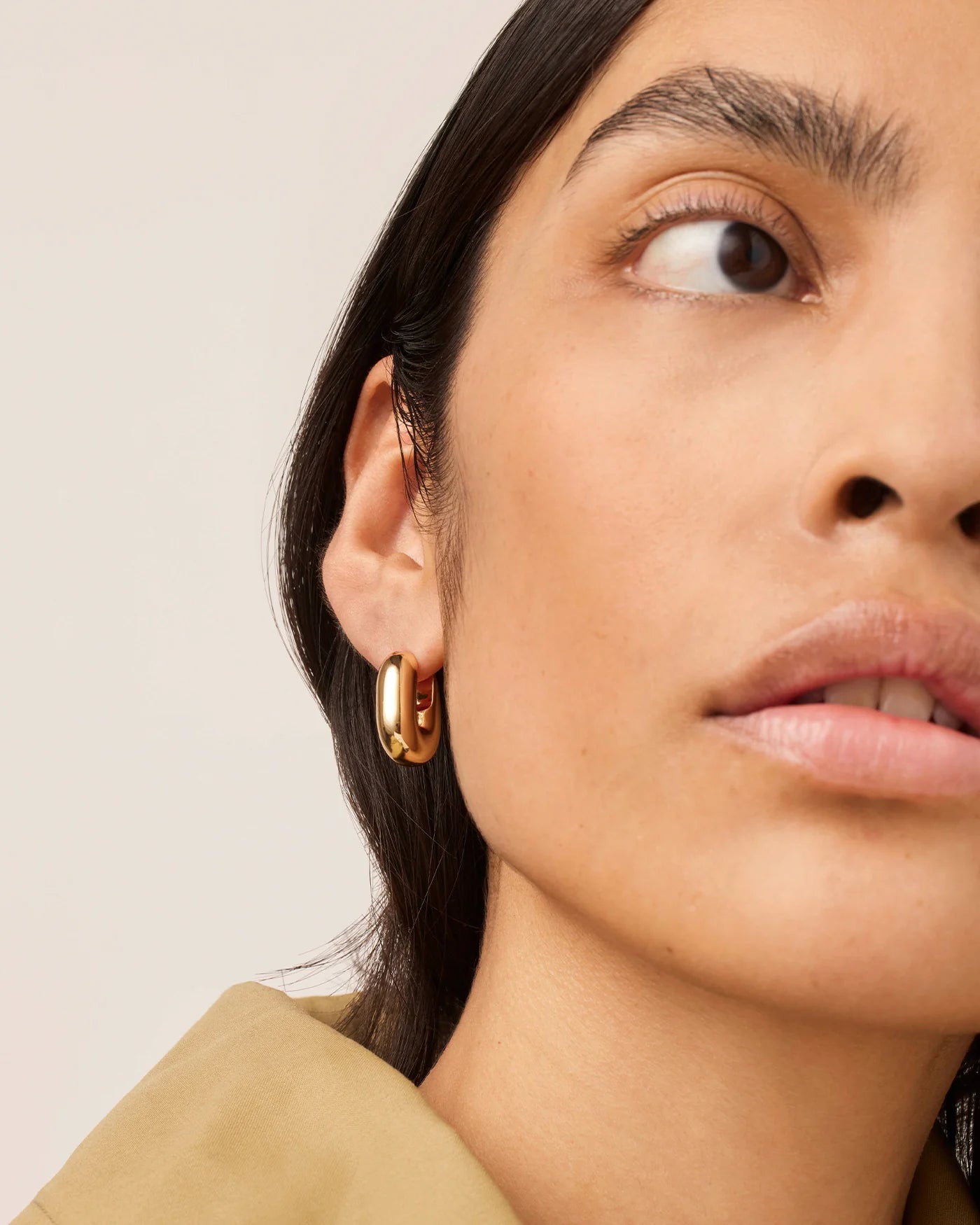 Puffy U-Link Earrings in Gold