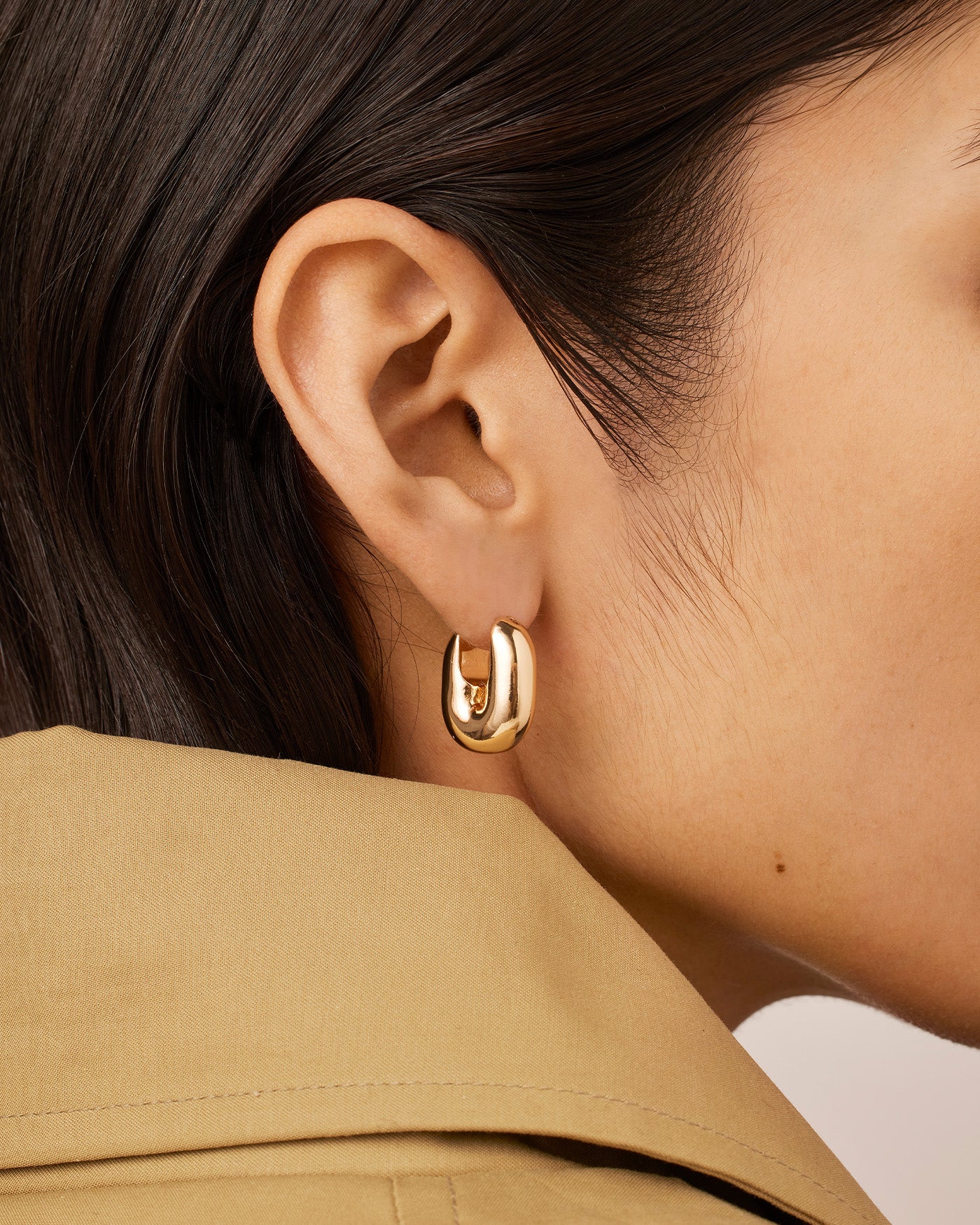 Puffy U-Link Earrings in Gold