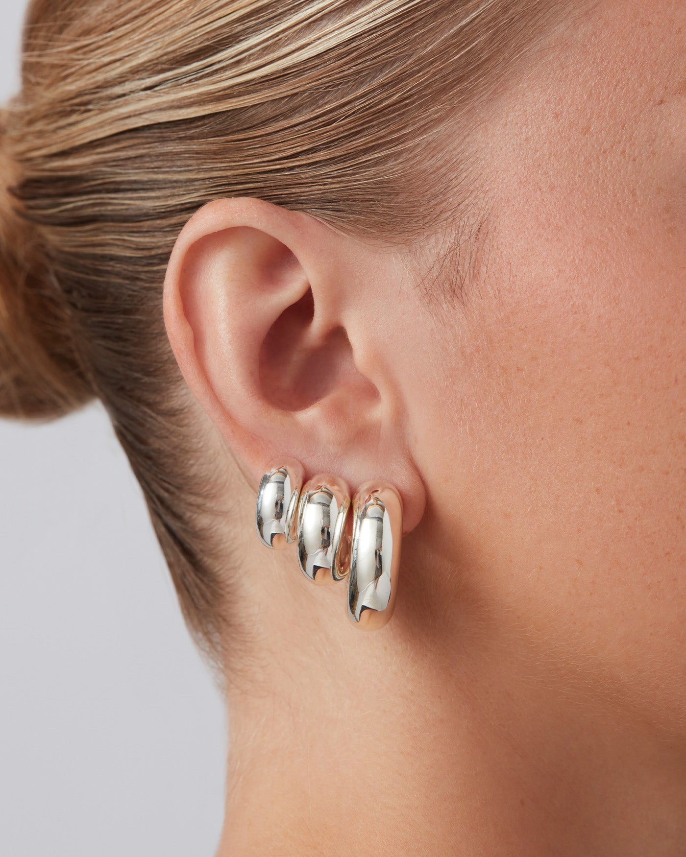 Tome Hoops Small in Silver