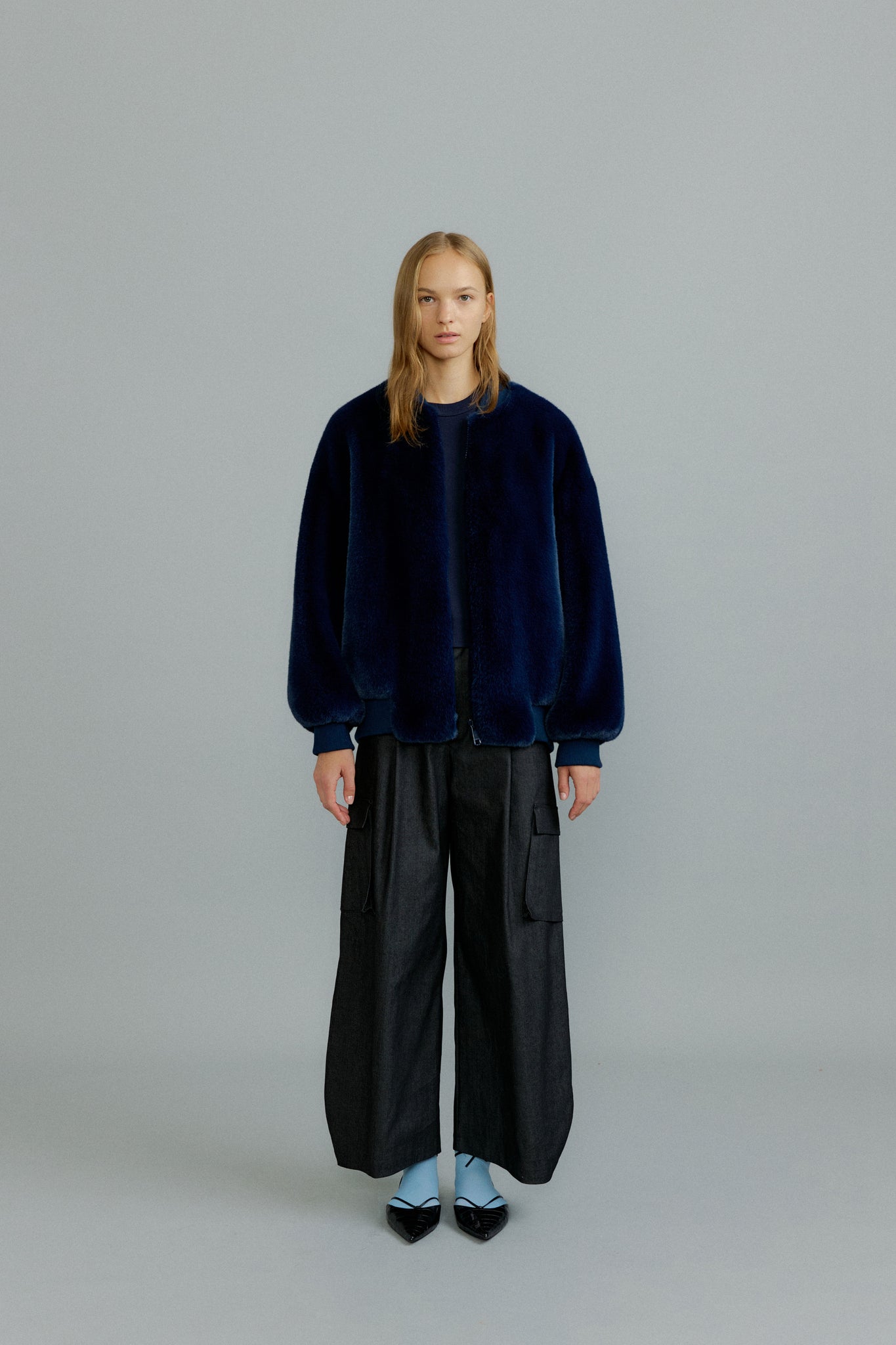 Pio Overfit Zip-Up Fur Jumper in Navy