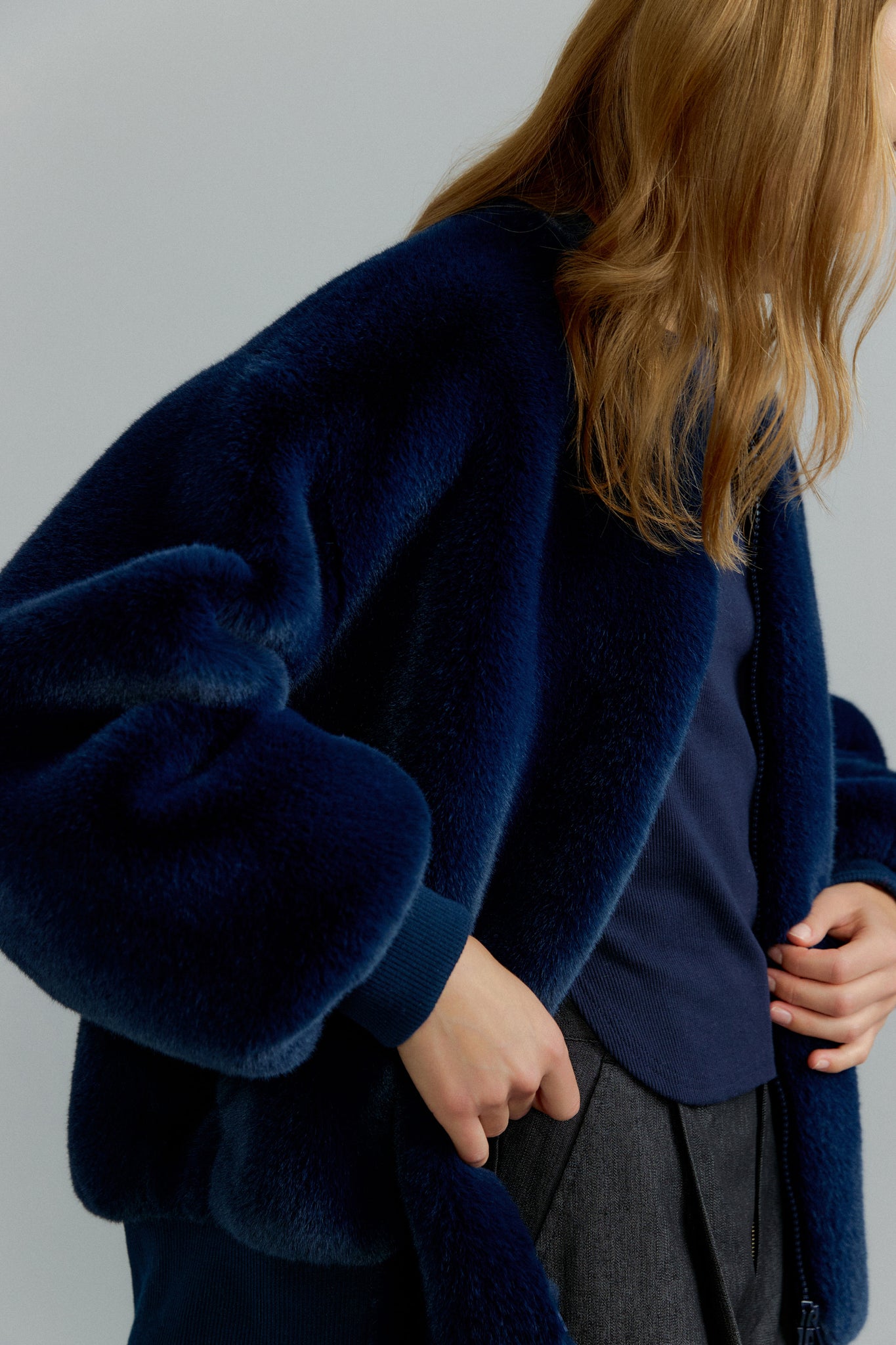 Pio Overfit Zip-Up Fur Jumper in Navy