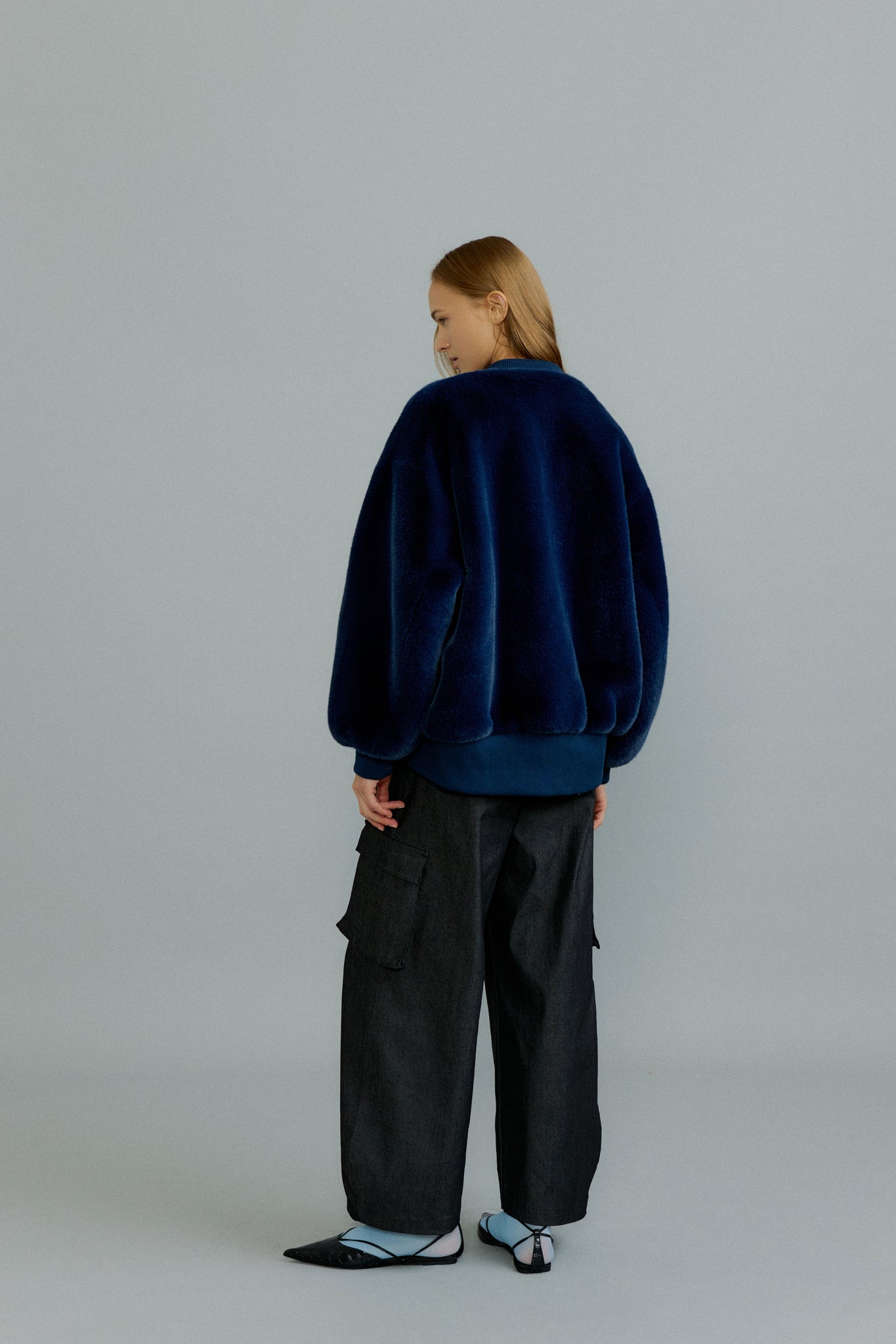 Pio Overfit Zip-Up Fur Jumper in Navy