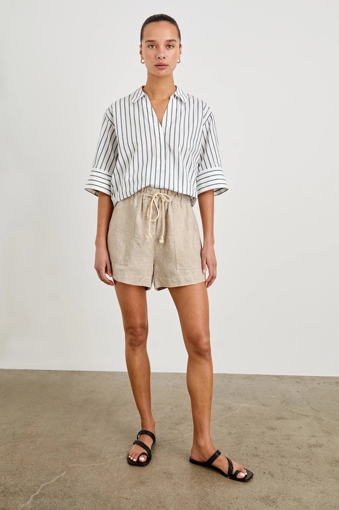 Foster Short in Heathered Flax