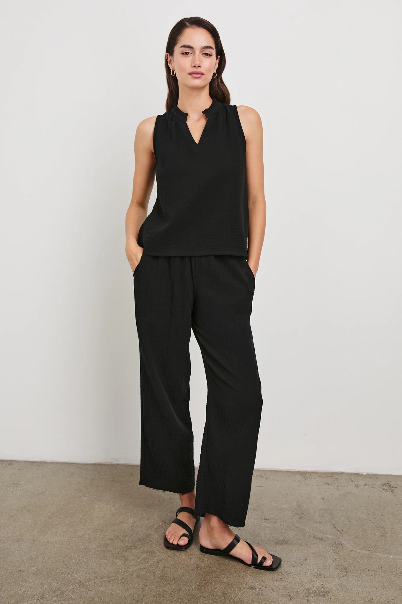 Leon Crop Pant in Black