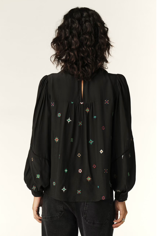 Binti Long Sleeved Blouse. Noir