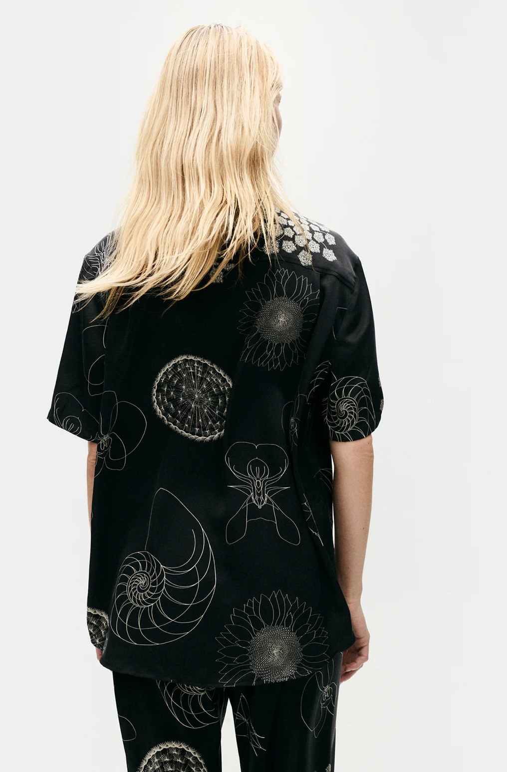 Short Sleeve Boyfriend Shirt in Fibonacci Black