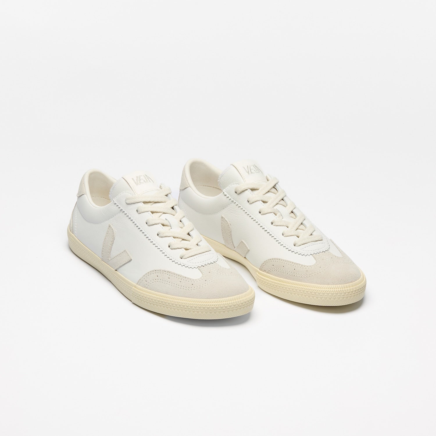 Volley Leather in White Natural