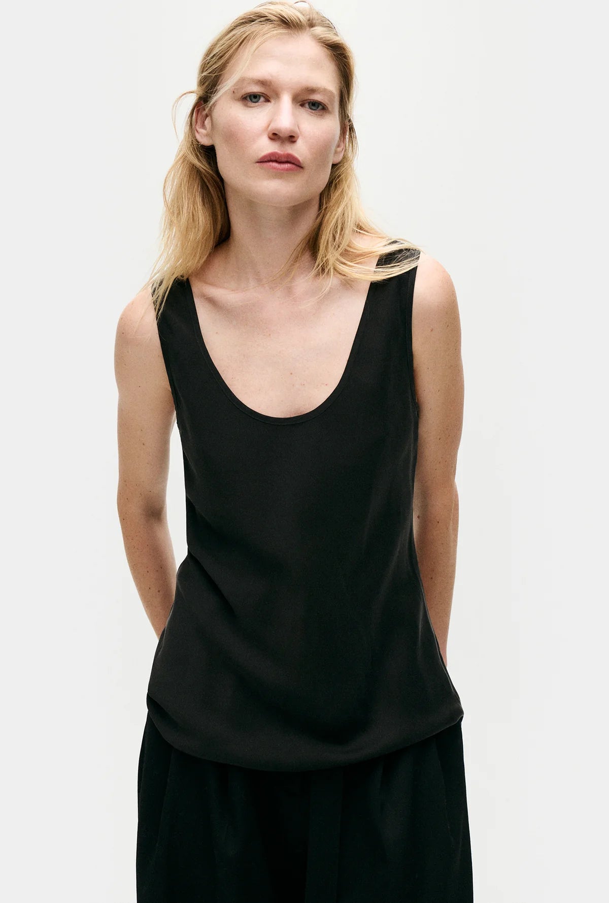 Scoop Neck Tank in Black